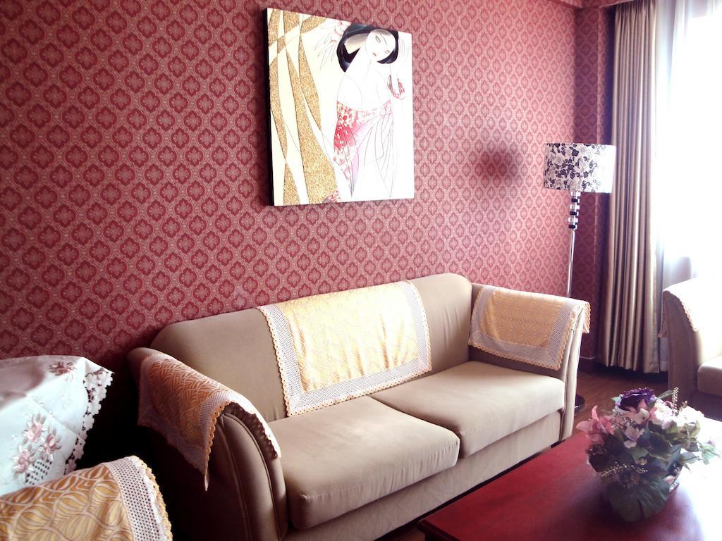 Overseas Chinese International Hotel Qingdao Extérieur photo