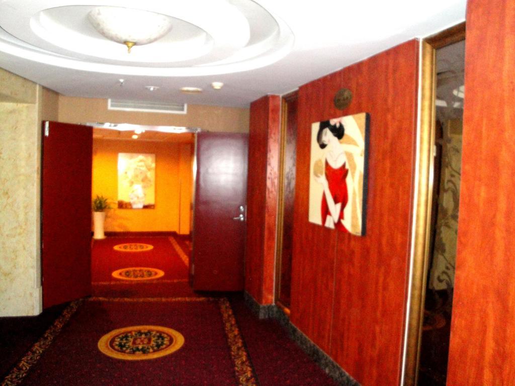Overseas Chinese International Hotel Qingdao Extérieur photo