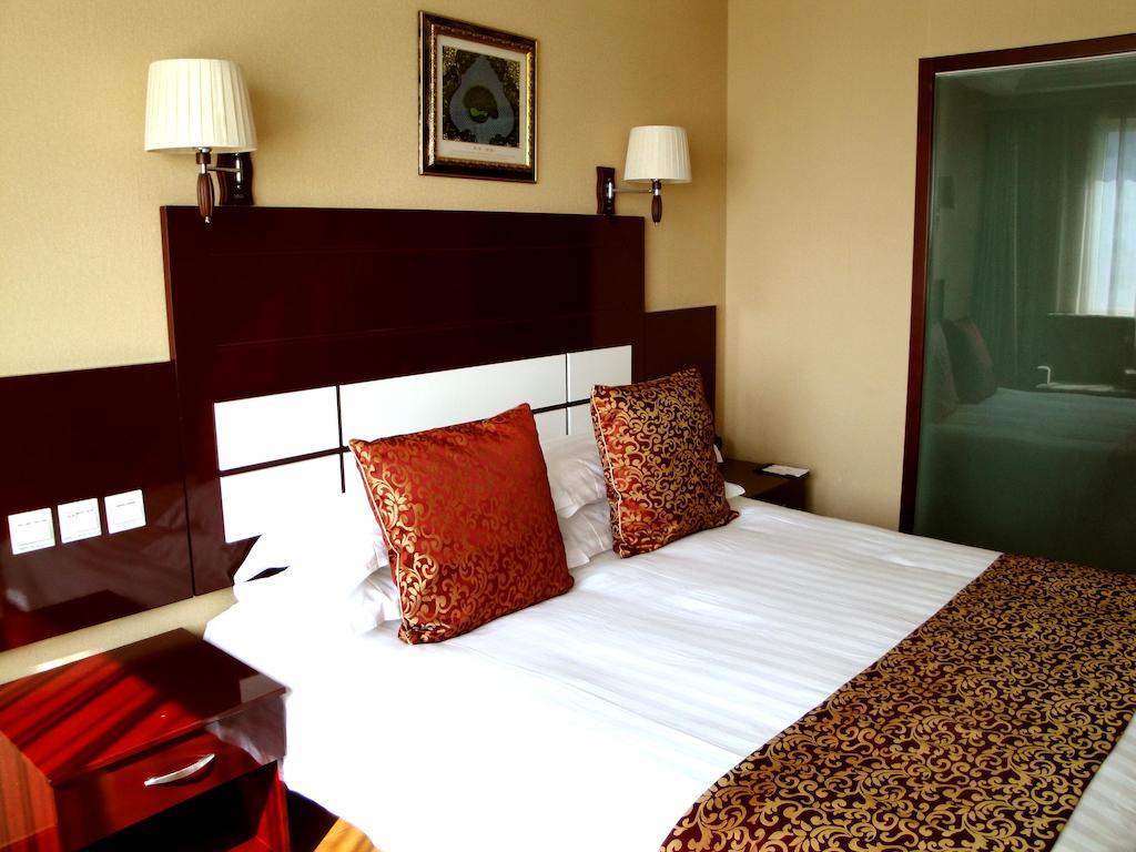 Overseas Chinese International Hotel Qingdao Extérieur photo