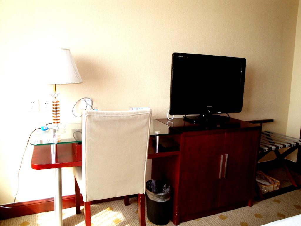 Overseas Chinese International Hotel Qingdao Extérieur photo